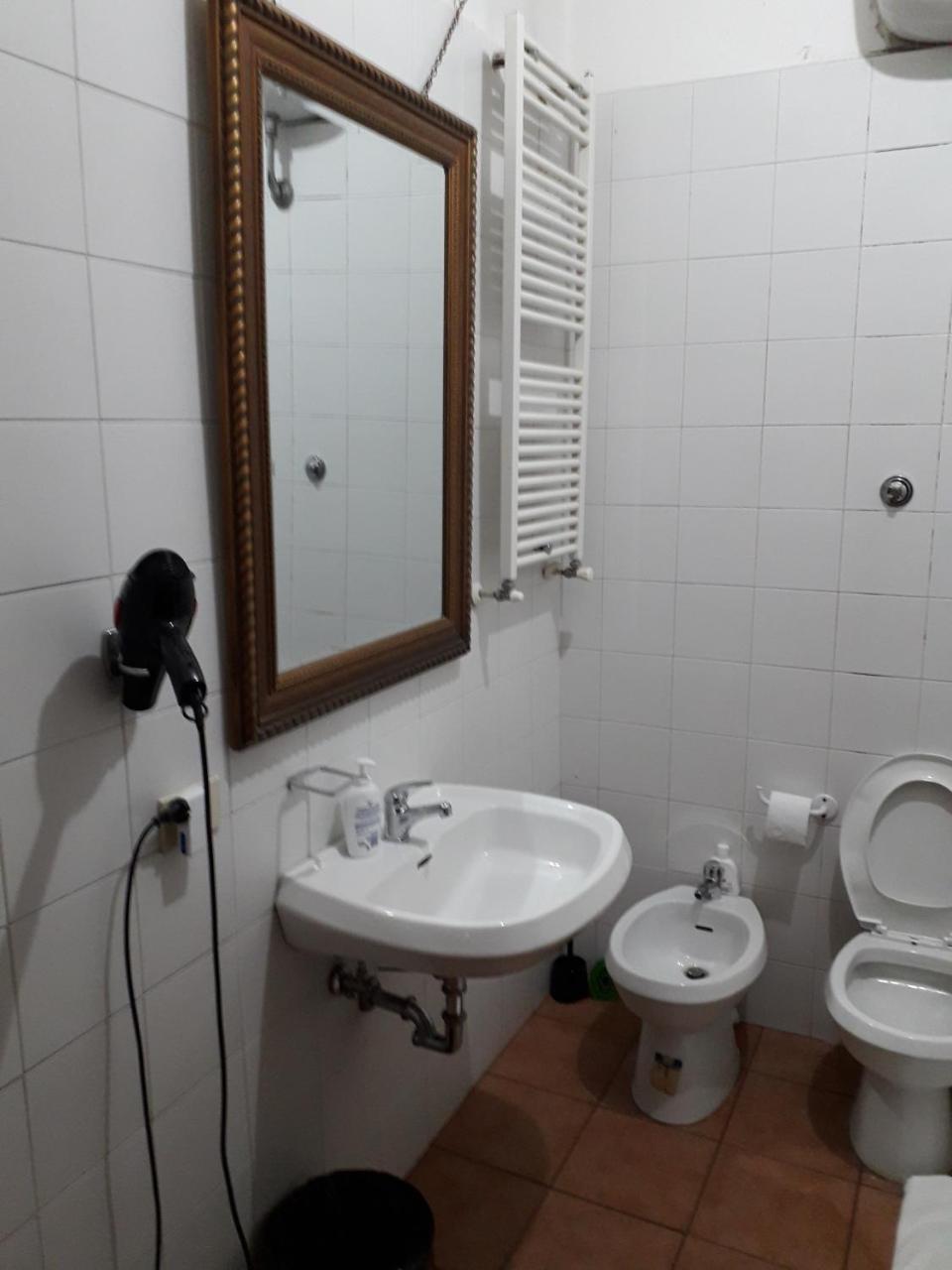 Guesthouse Miami ローマ エクステリア 写真